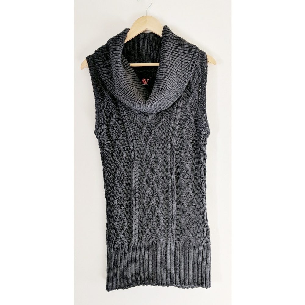 COPY - AV Adrienne Vittadini Sleeveless Sweater Size M